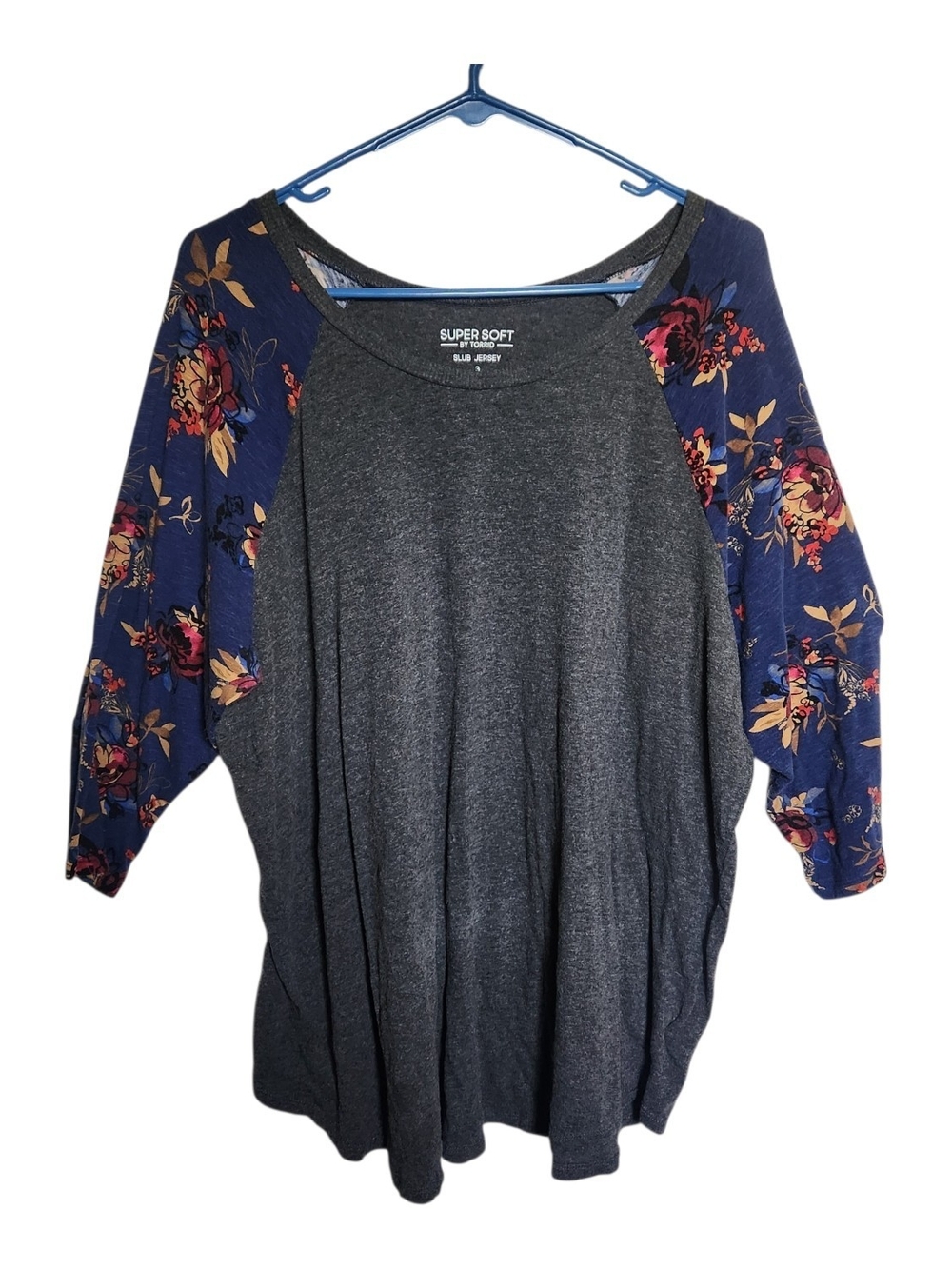 torrid Super Soft Slub Jersey Heather Gray Blue Floral Raglan Sleeves Size 3X